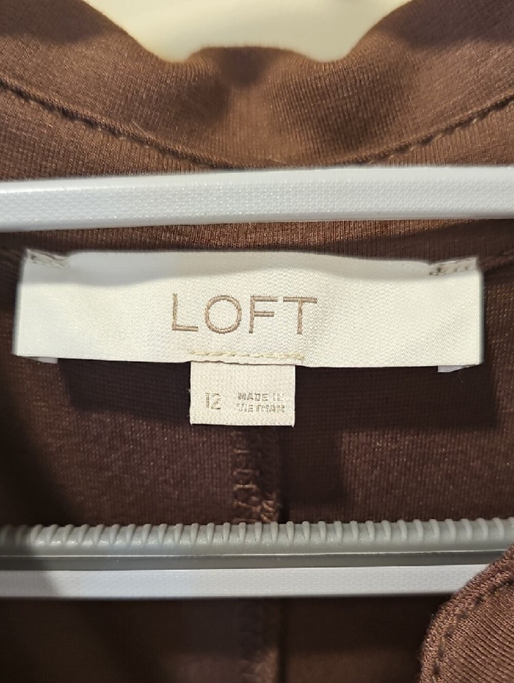 LOFT Ponte Mini Pocket Dress; EUC; Size 12; Brown - Picture 5 of 9